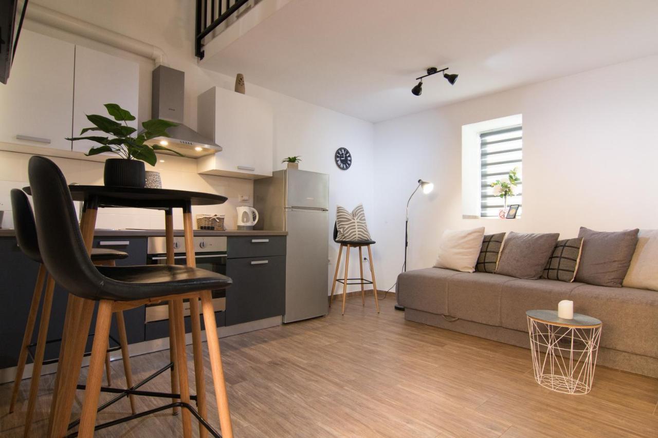 Apartamento Moet With Garden Pula Exterior foto