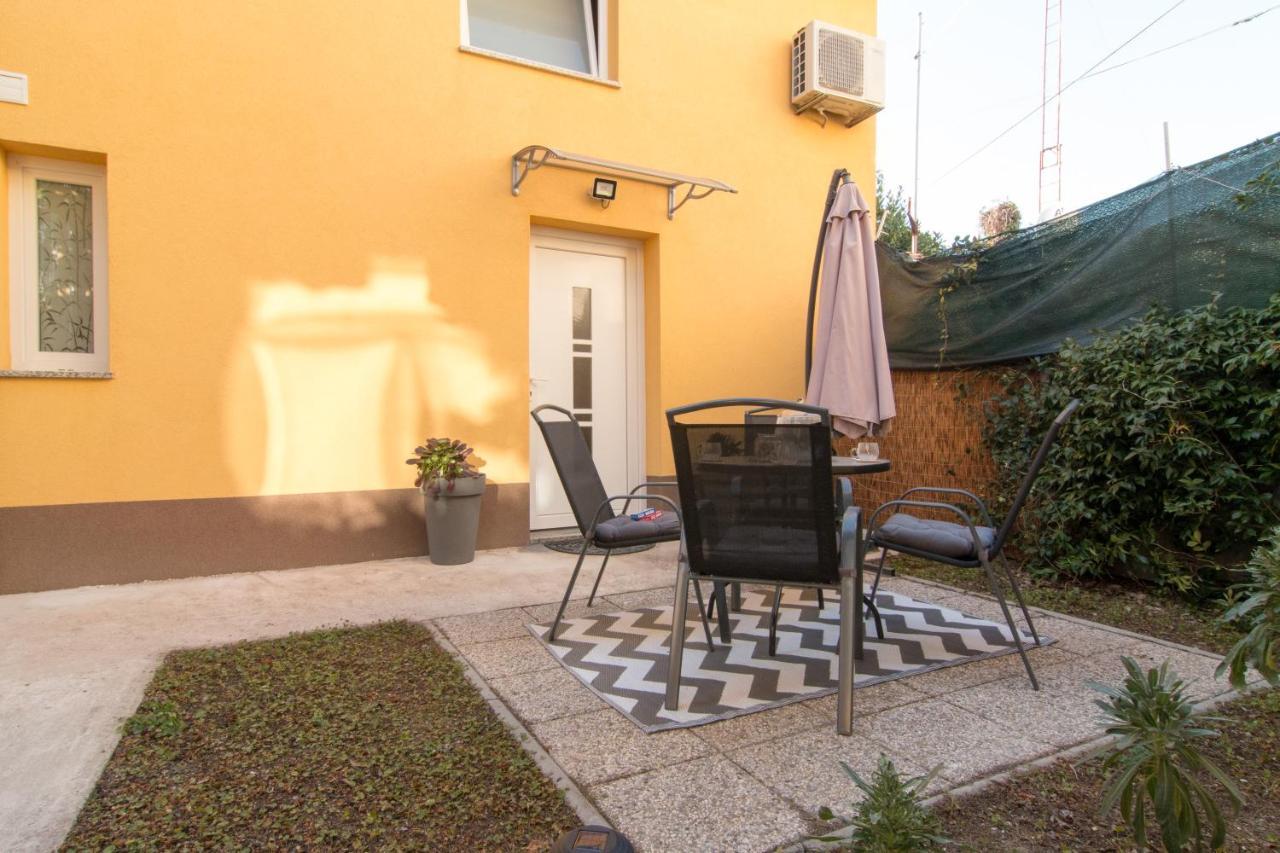 Apartamento Moet With Garden Pula Exterior foto