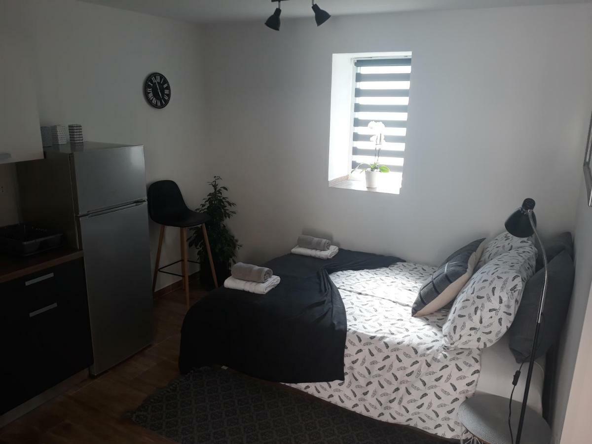 Apartamento Moet With Garden Pula Exterior foto